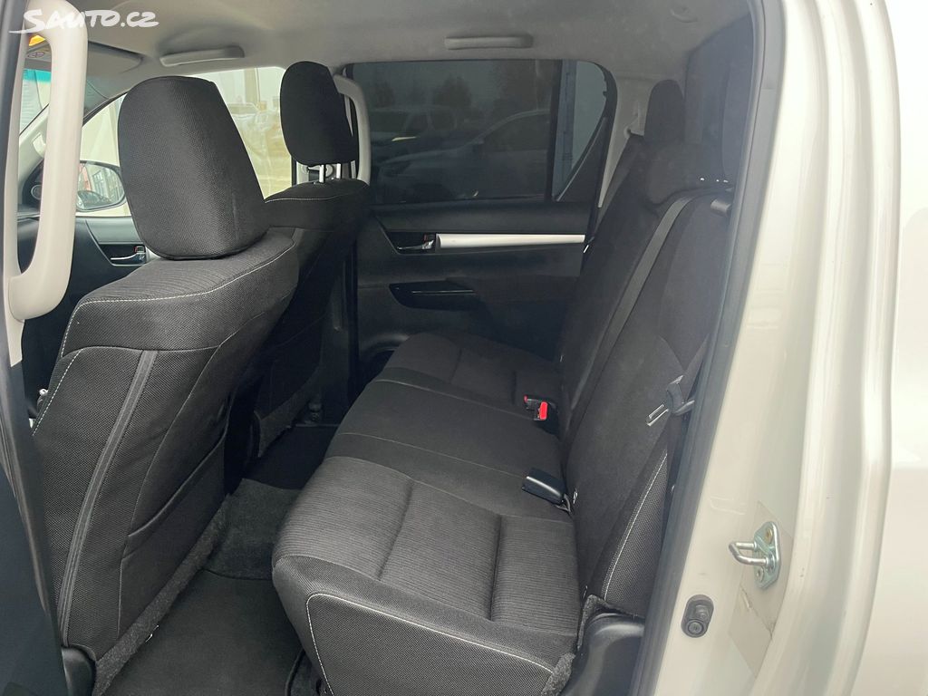 Toyota Hilux, fotka 11