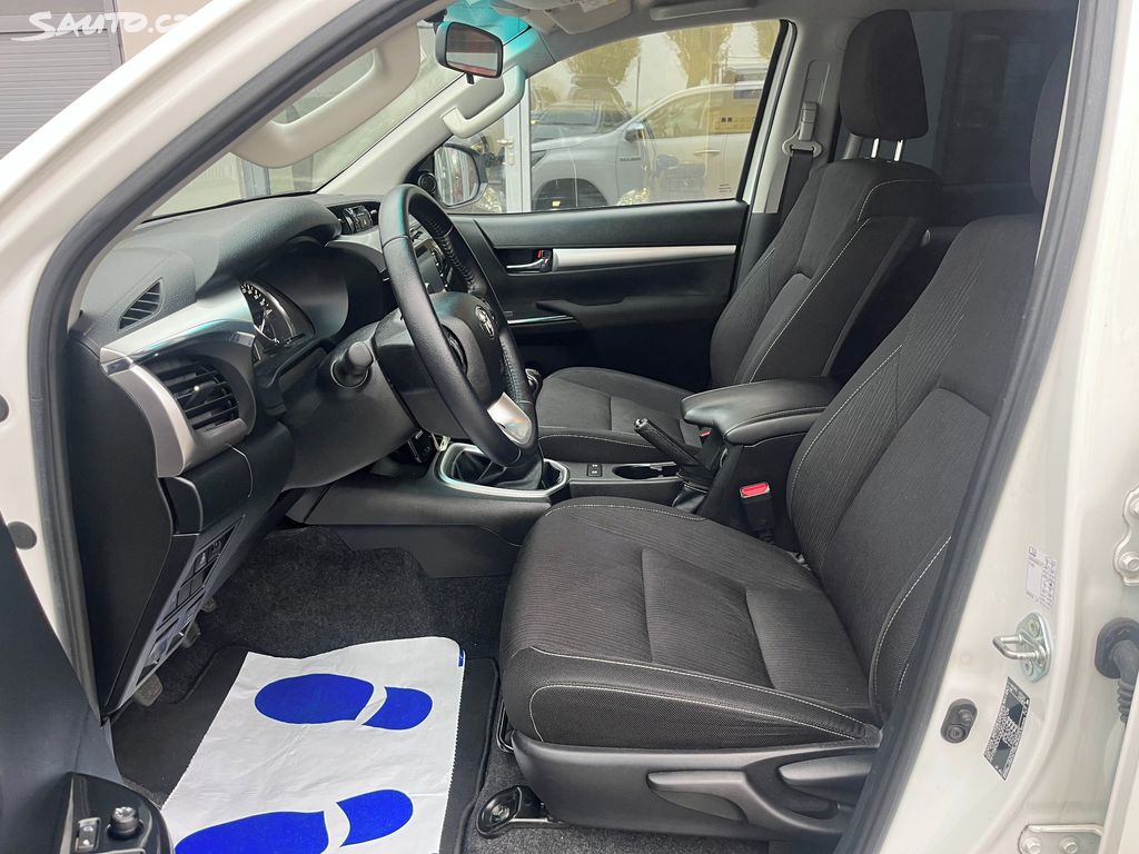 Toyota Hilux, fotka 10