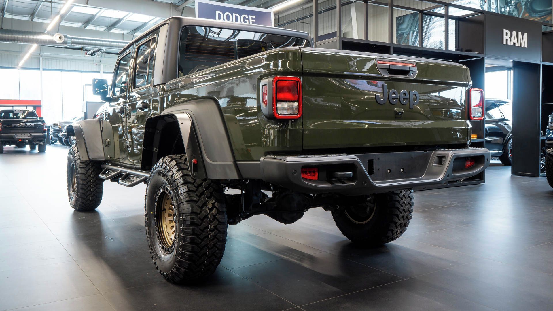 Jeep Gladiator, 3.6 Sport Plus, 5" Lift kit - fotka 3
