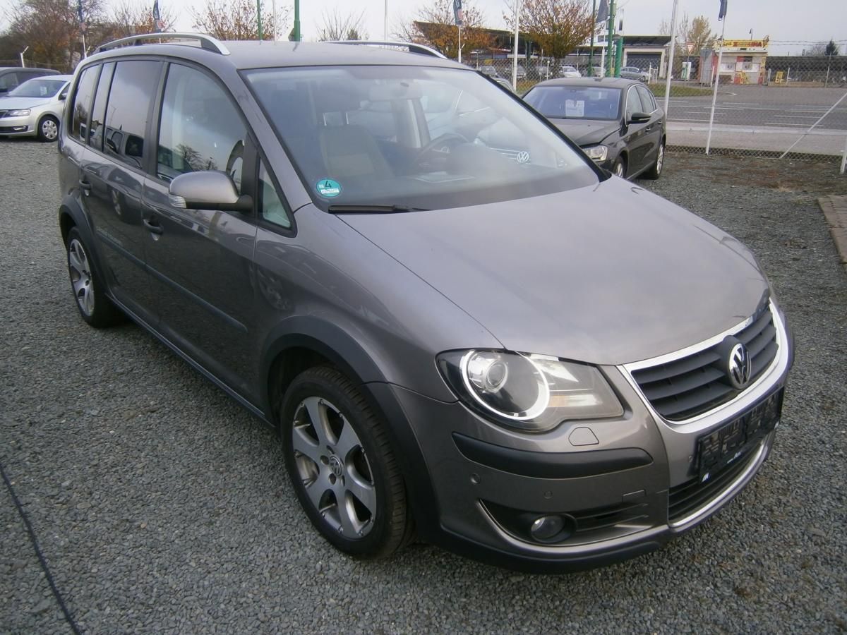 Volkswagen Touran, Cross 1.4TSi,2x kola