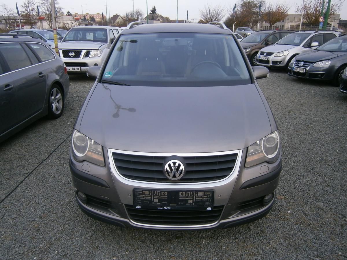 Volkswagen Touran, Cross 1.4TSi,2x kola - fotka 2