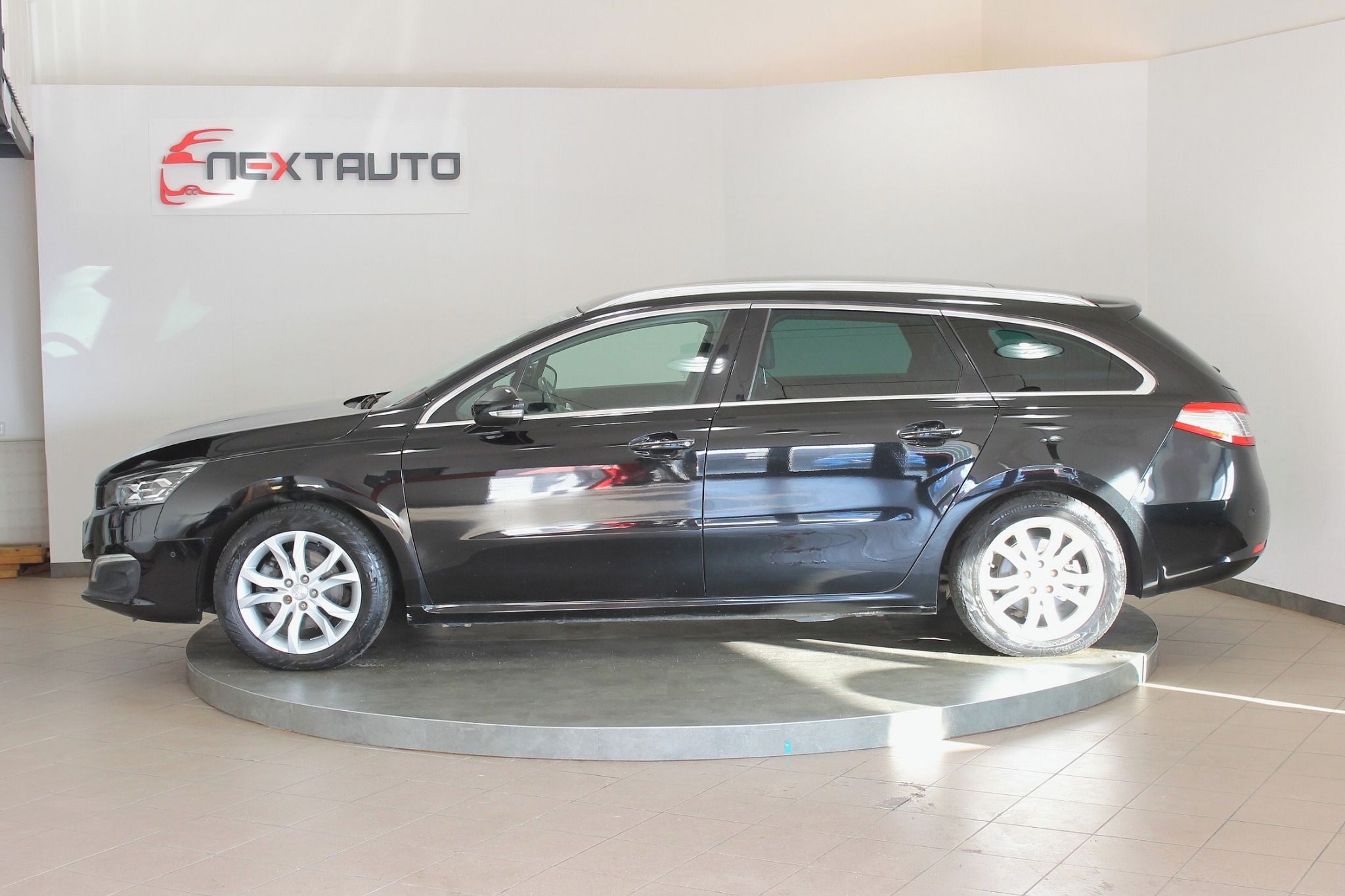Peugeot 508, 2.0 HDI 110kW ALLURE TAŽNÉ - fotka 2
