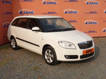 1,4 i 63KW,ČR,2 MAJ.,ELEGANCE.