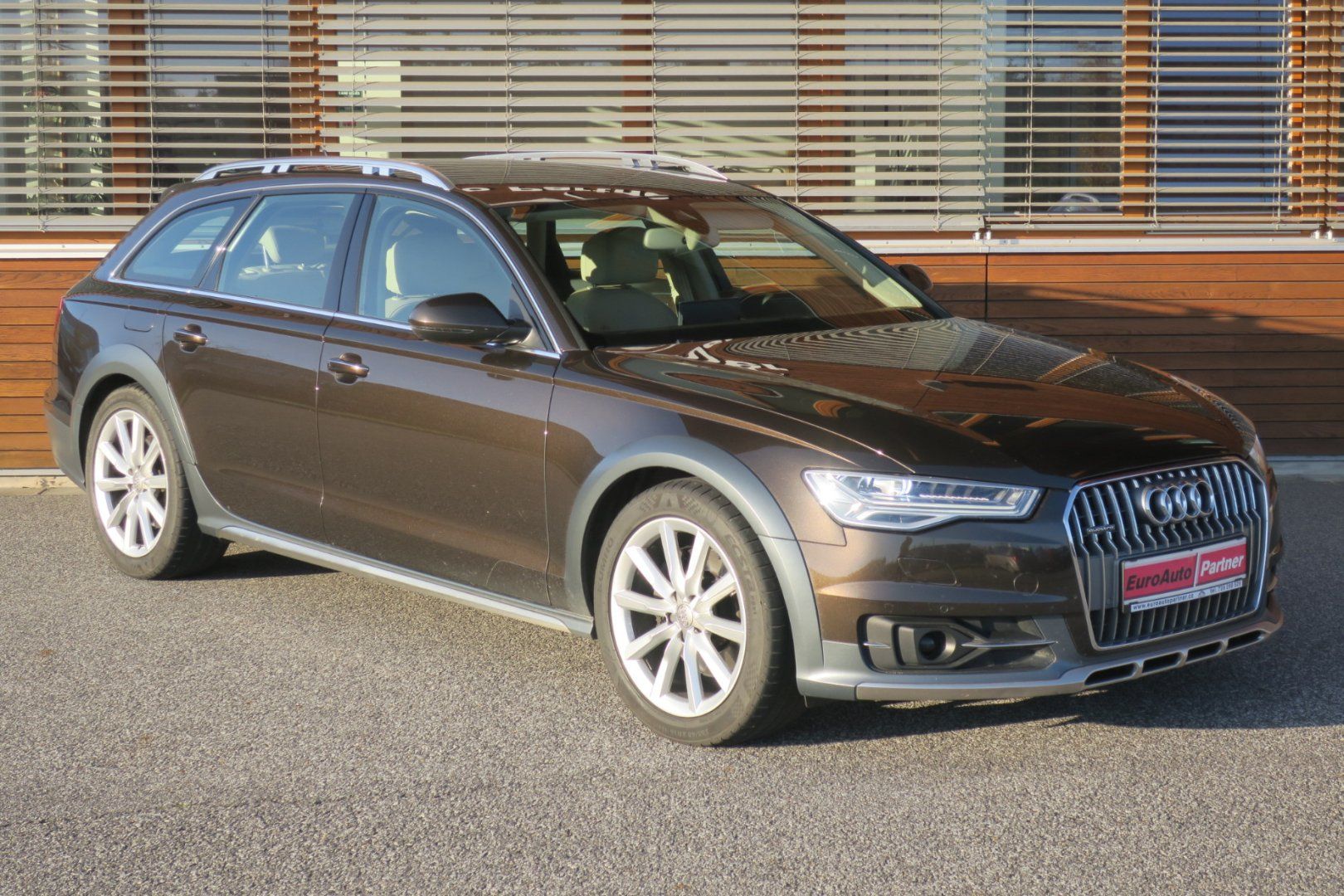 Audi A6 allroad, 3.0TDI 200kW Quat. Stronic ČR - fotka 6