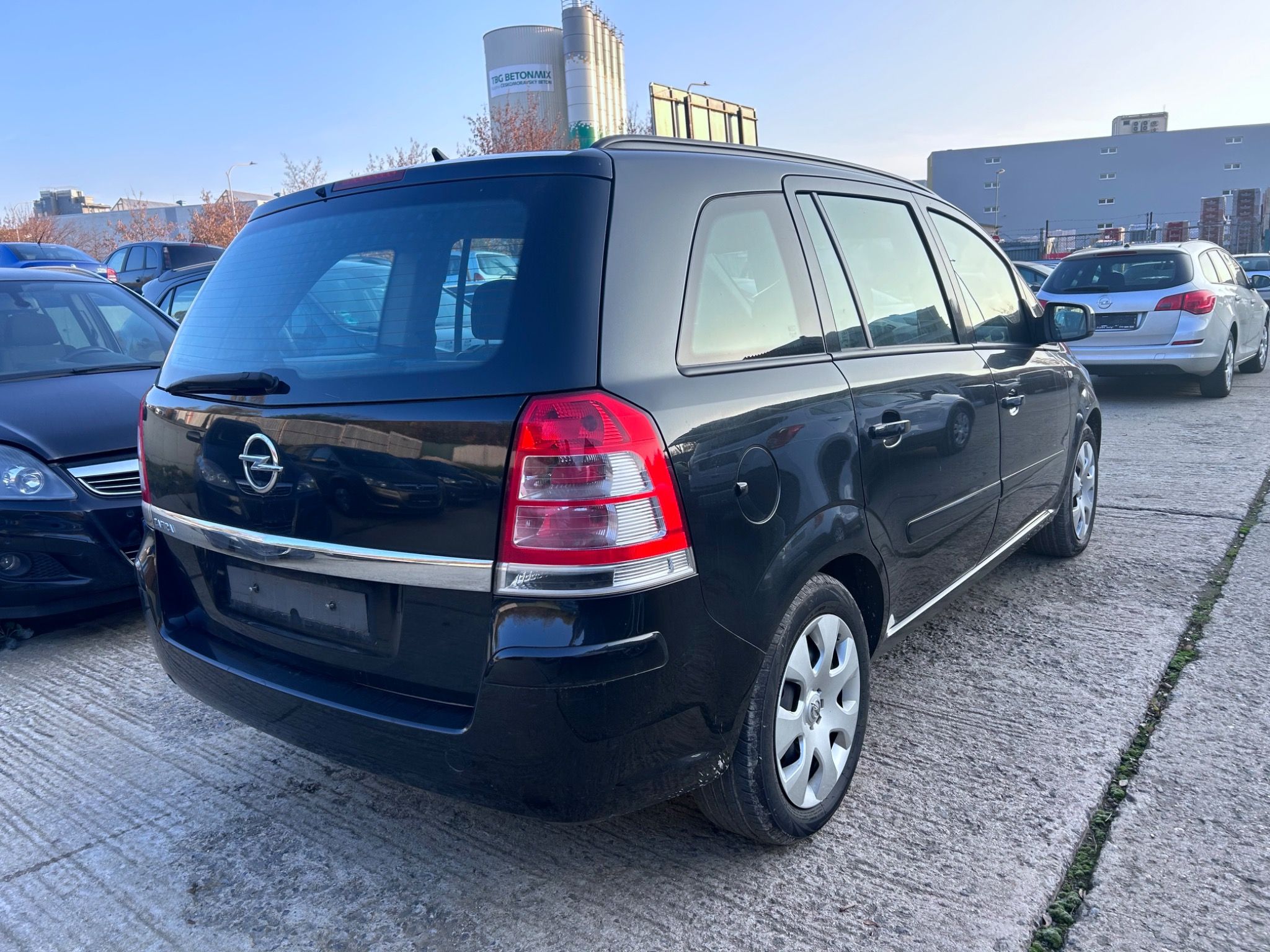 Opel Zafira, 1,8 16V, 7 míst - fotka 4