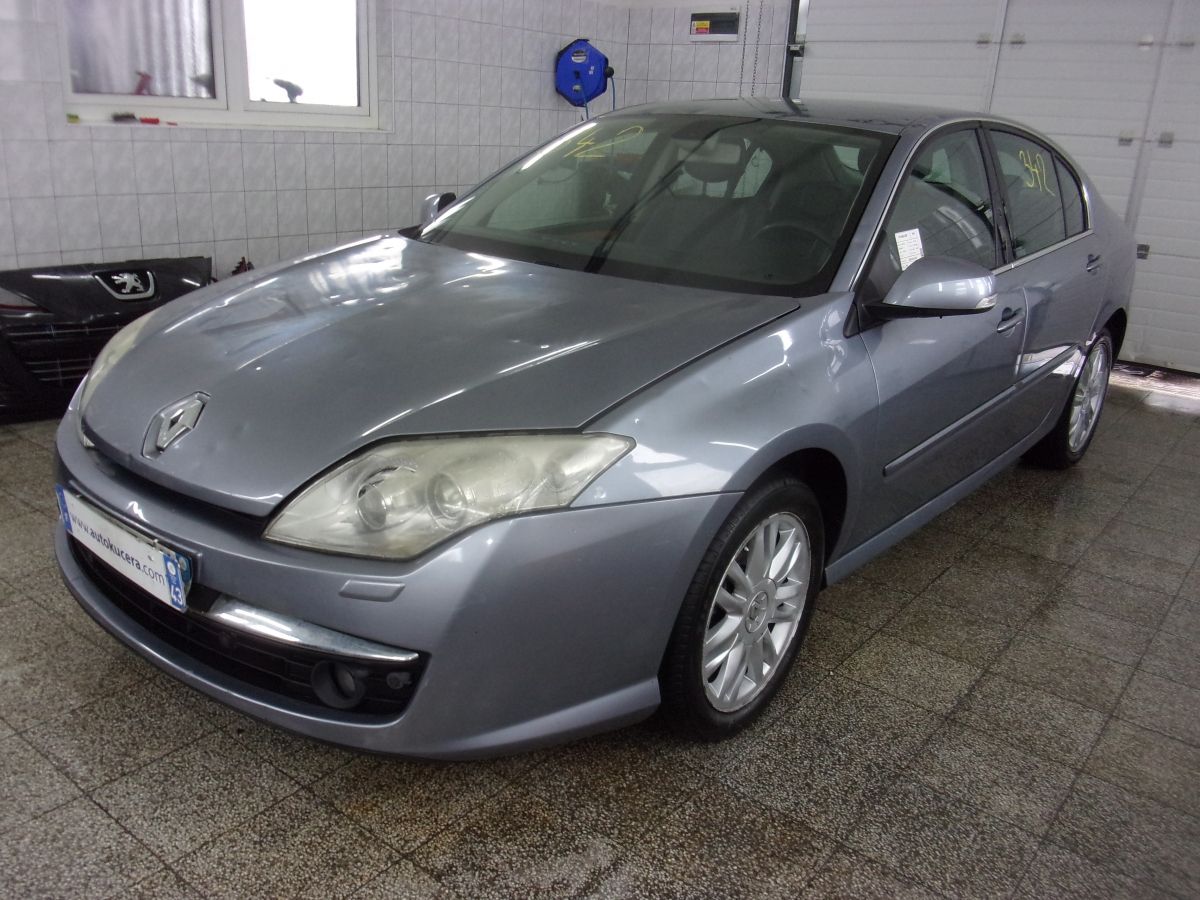 Renault Laguna, III 2.0 DCI 16V 150CV-KROUPY - fotka 3
