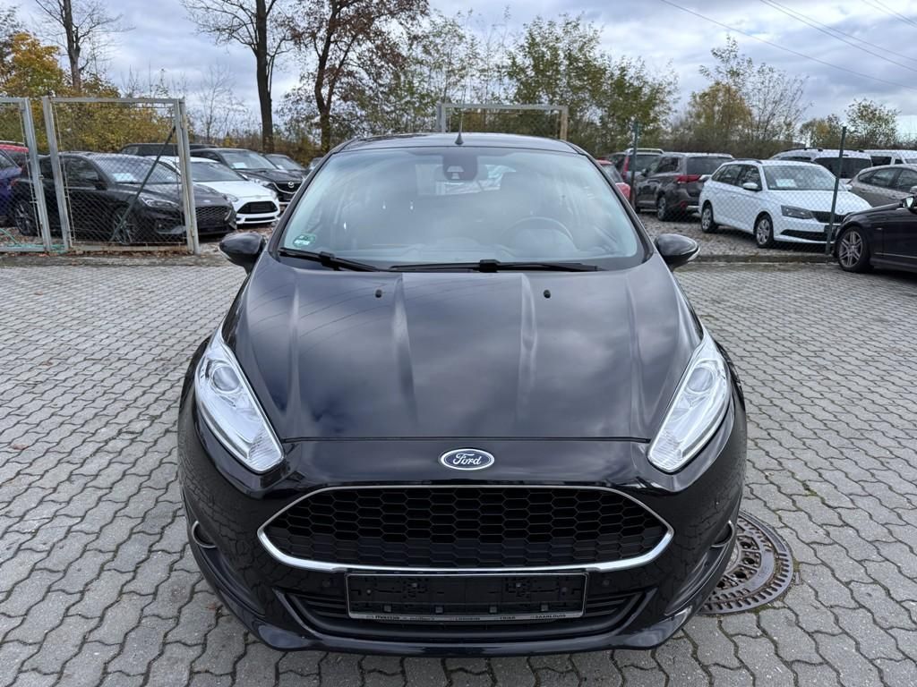 Ford Fiesta, 1.0i 59 kW klima, serviska - fotka 2