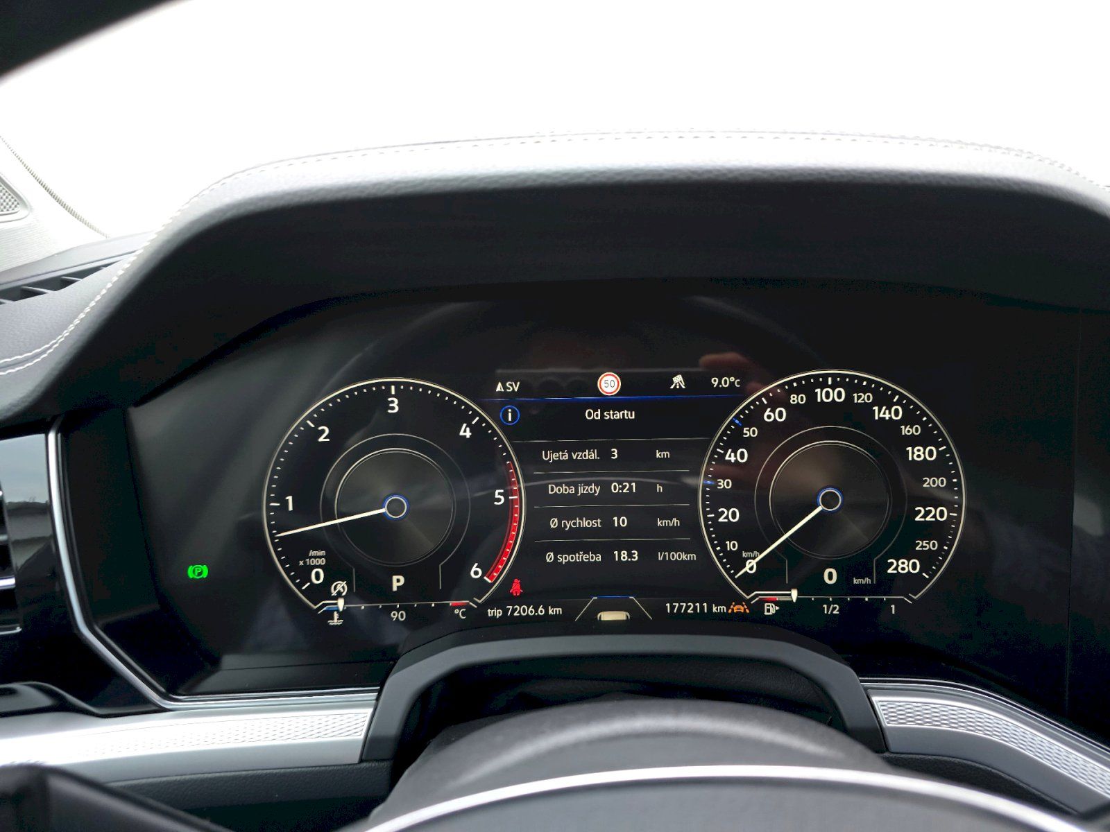 Volkswagen Touareg, 3,0TDI V6 170KW DSG 4MOTION - fotka 6