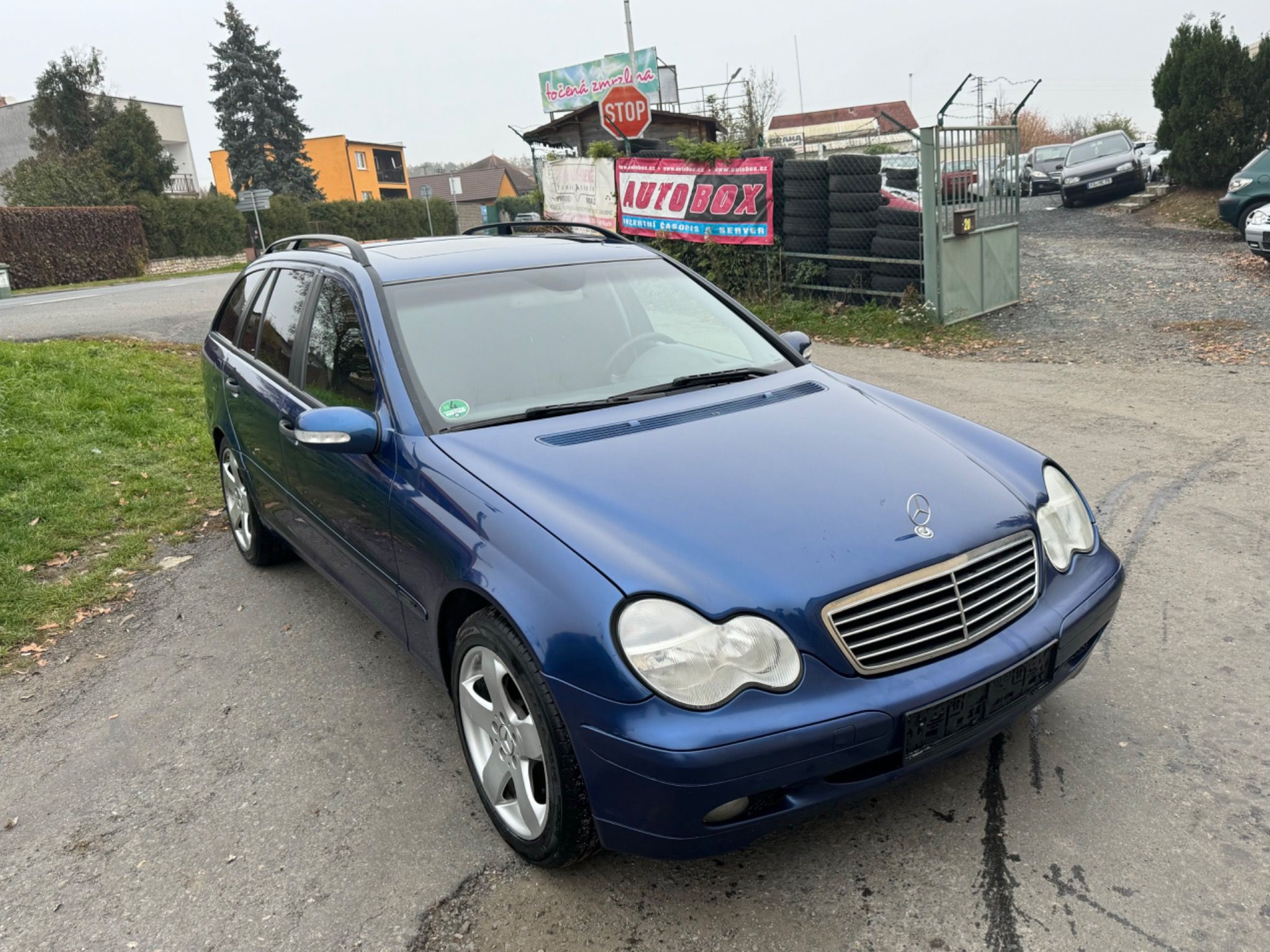 Mercedes-Benz Třídy C, 180 Kompressor 105kW.Tažné - fotka 4