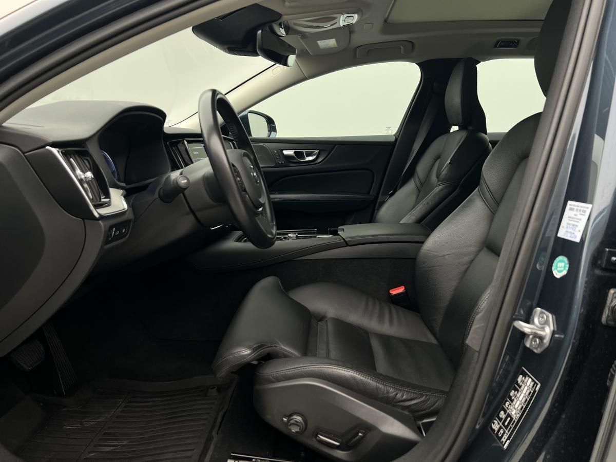 Volvo V60, T6 AWD RECHARGE INSCRIPTION - fotka 3