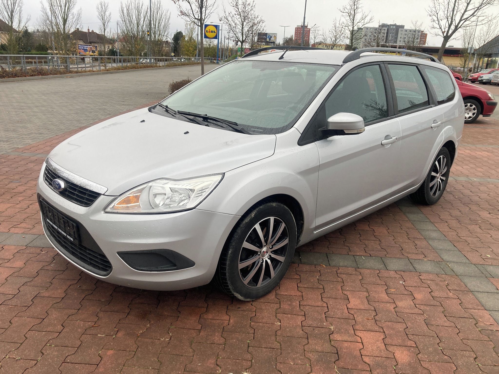 Ford Focus, 1.6 tdci 80kw alu klima - fotka 2