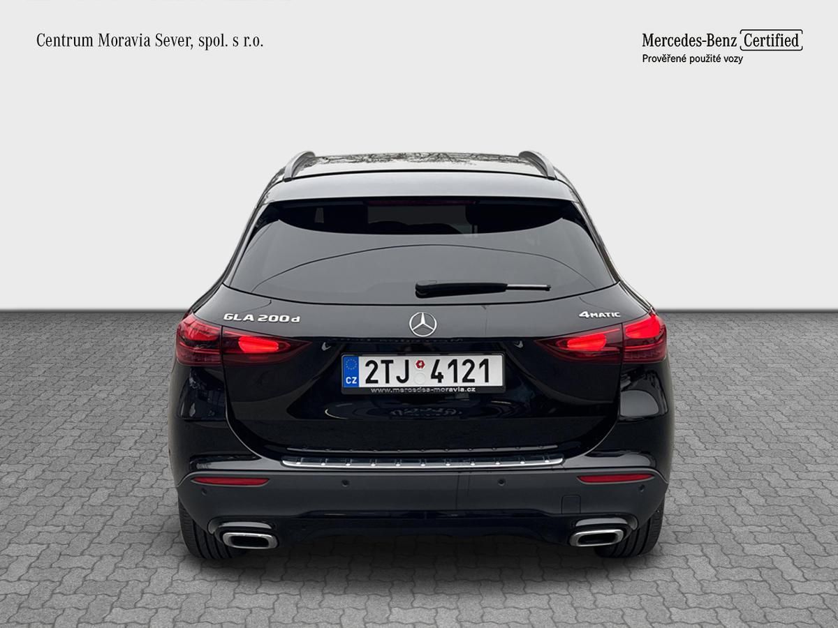 Mercedes-Benz GLA, 200 d 4MATIC - fotka 4