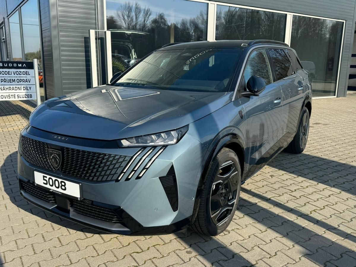 Peugeot 5008, GT Elektromotor 157 kW / 210 k - fotka 4