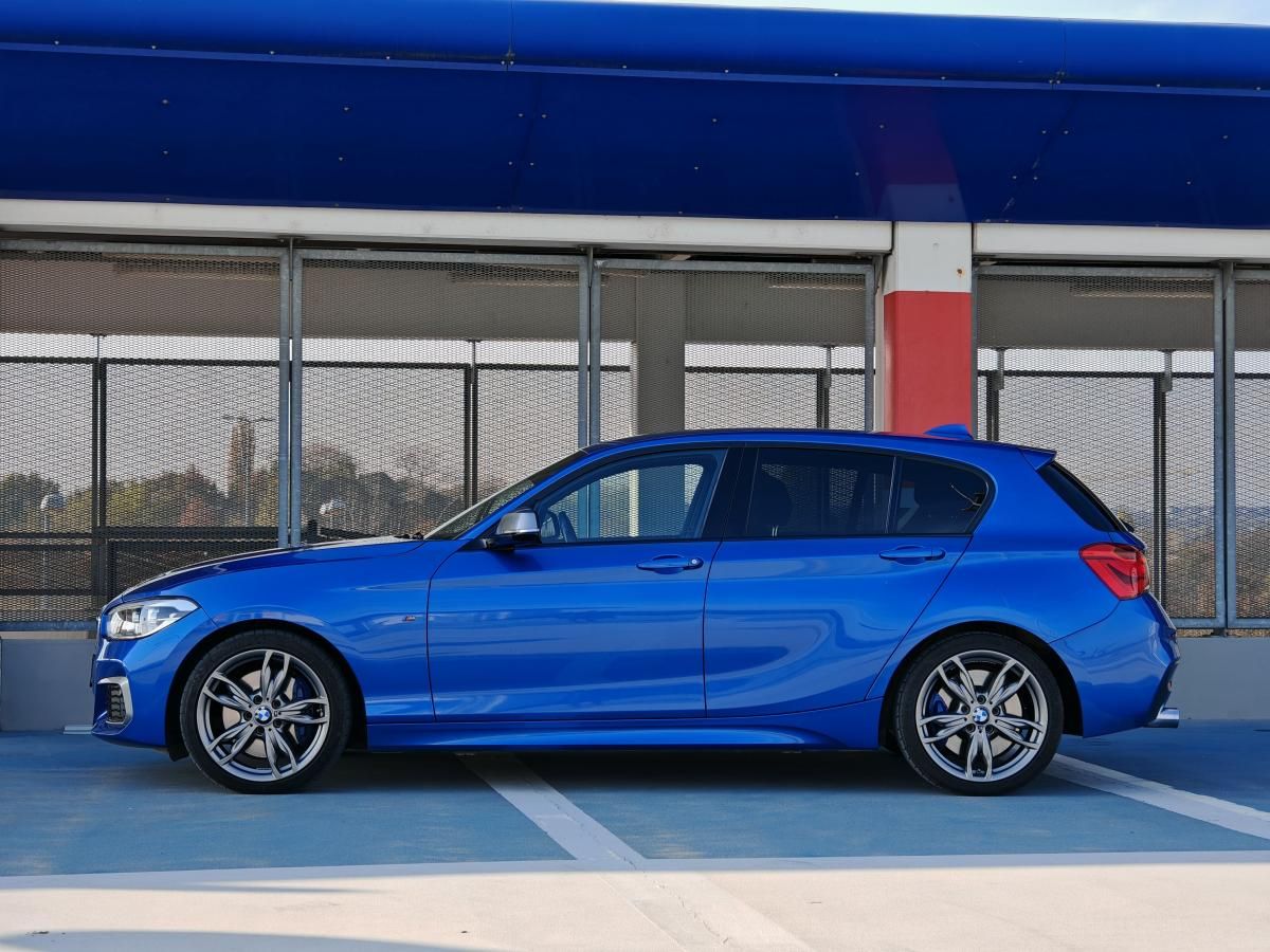 BMW Řada 1, M140i xDrive bez OPF M-Perform - fotka 2