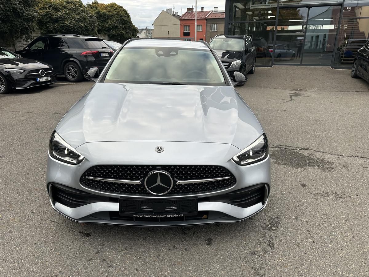 Mercedes-Benz Třídy C, C 220 d 4MATIC kombi - fotka 2