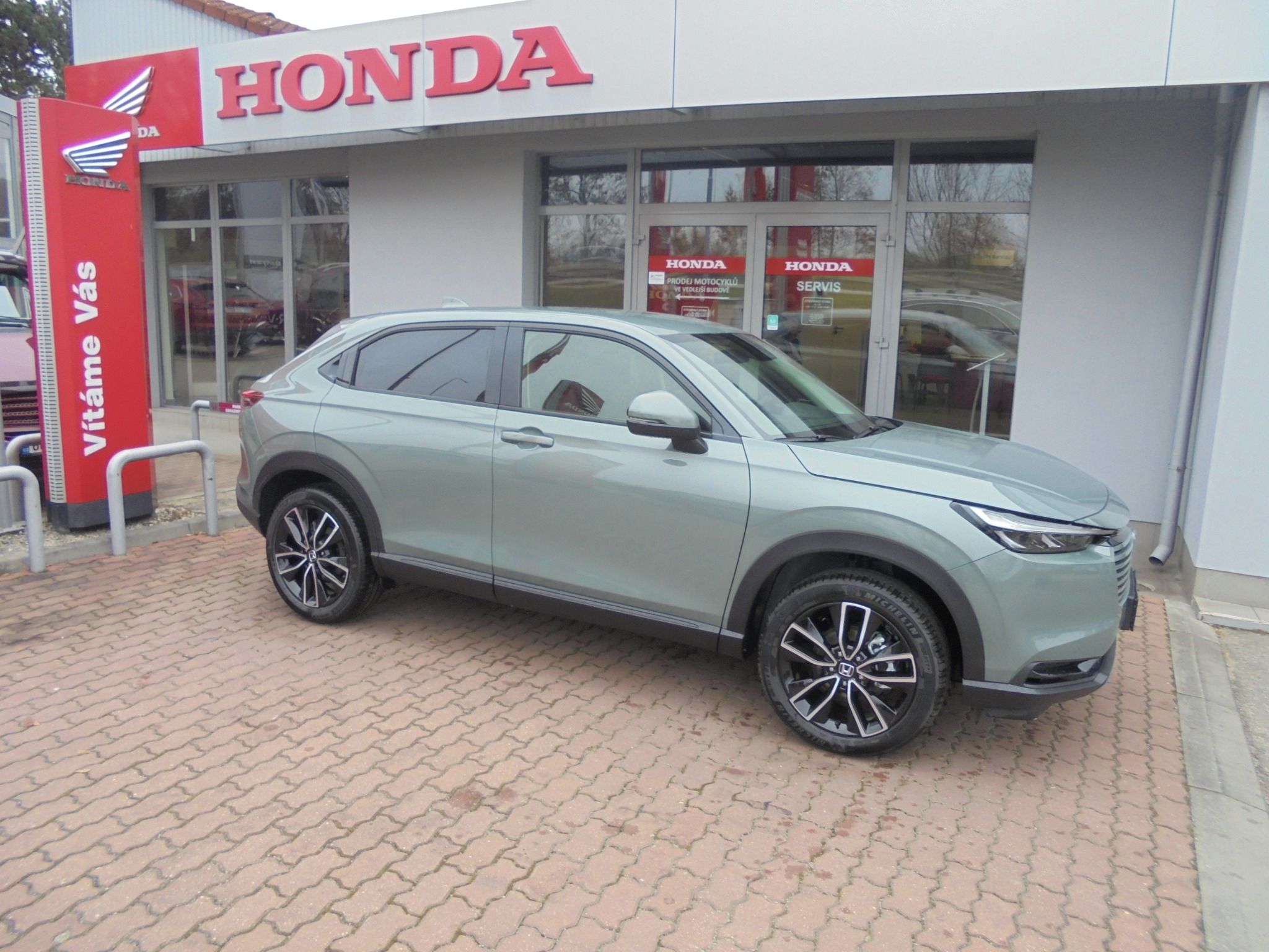Honda HR-V, 1.5e:HEV ELEGANCE 2027 - fotka 3