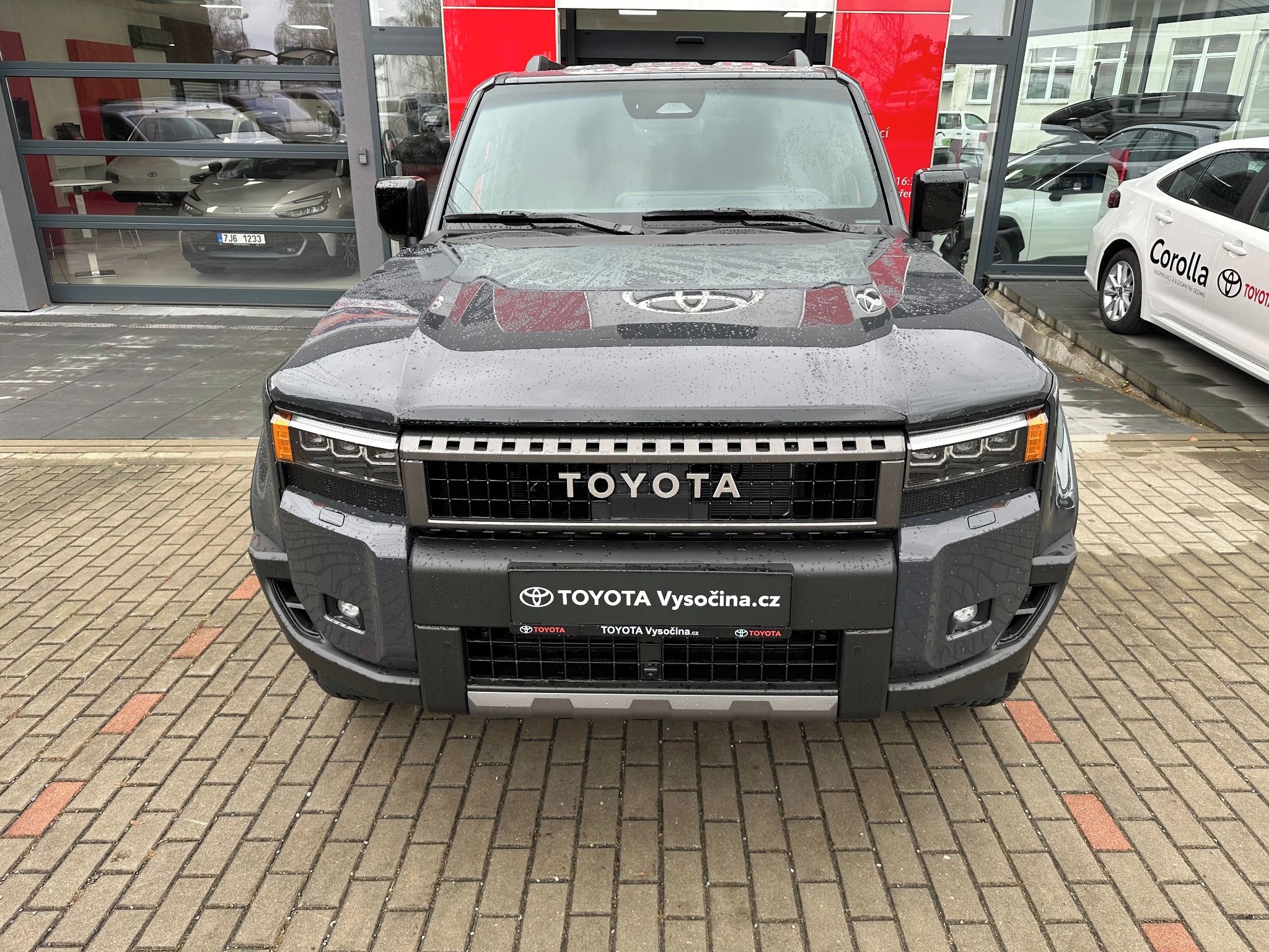 Toyota Land Cruiser, 2.8L MHEV 204PS Invincible 4x4 - fotka 4
