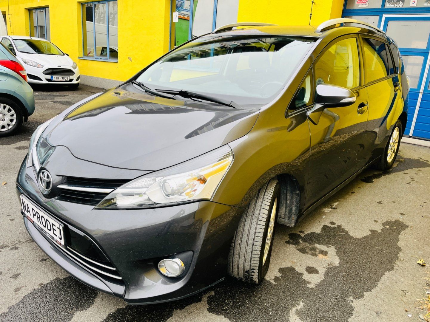 Toyota Verso, 1.6 D4D STYLE VYHŘEV SEDADEL - fotka 3