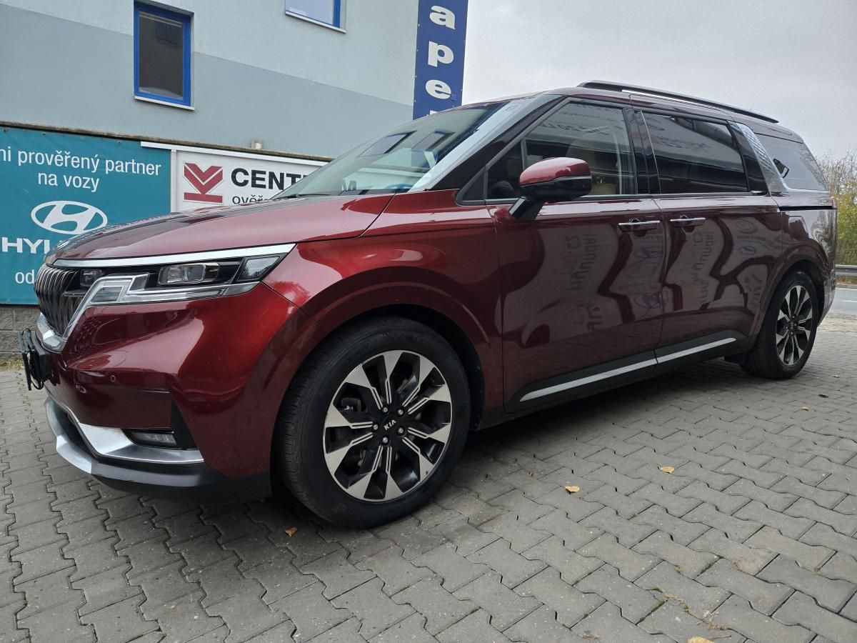 Kia Carnival, 9 míst-REZERVACE