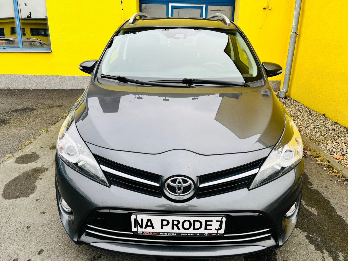 Toyota Verso, 1.6 D4D STYLE VYHŘEV SEDADEL - fotka 2