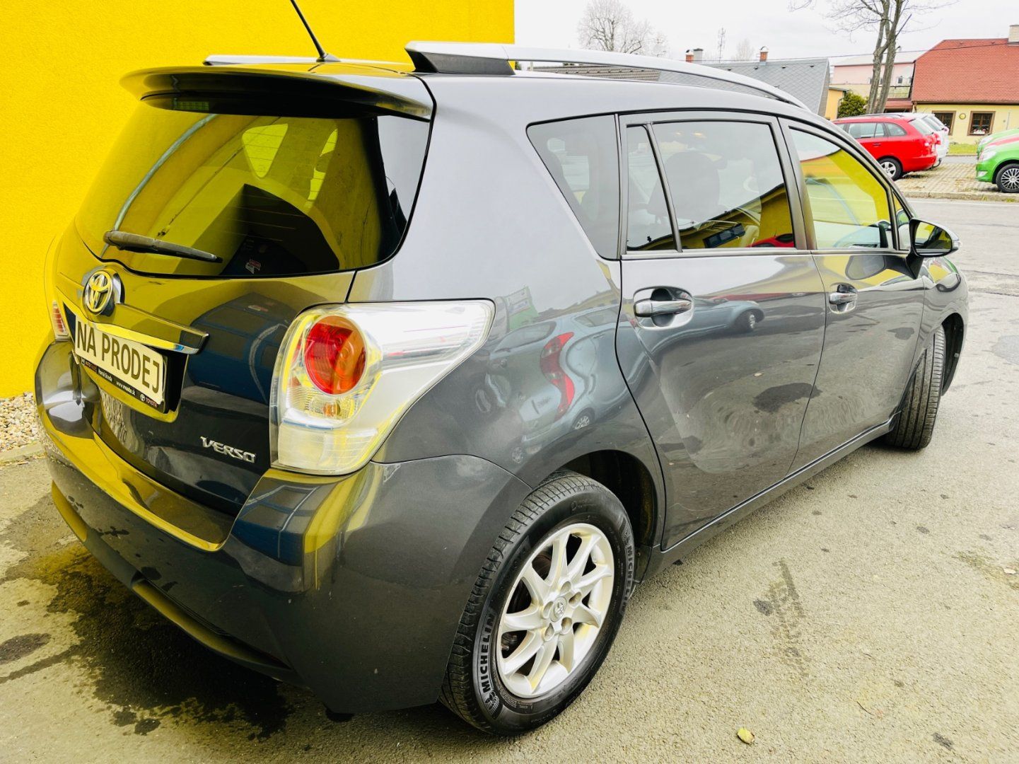 Toyota Verso, 1.6 D4D STYLE VYHŘEV SEDADEL - fotka 6