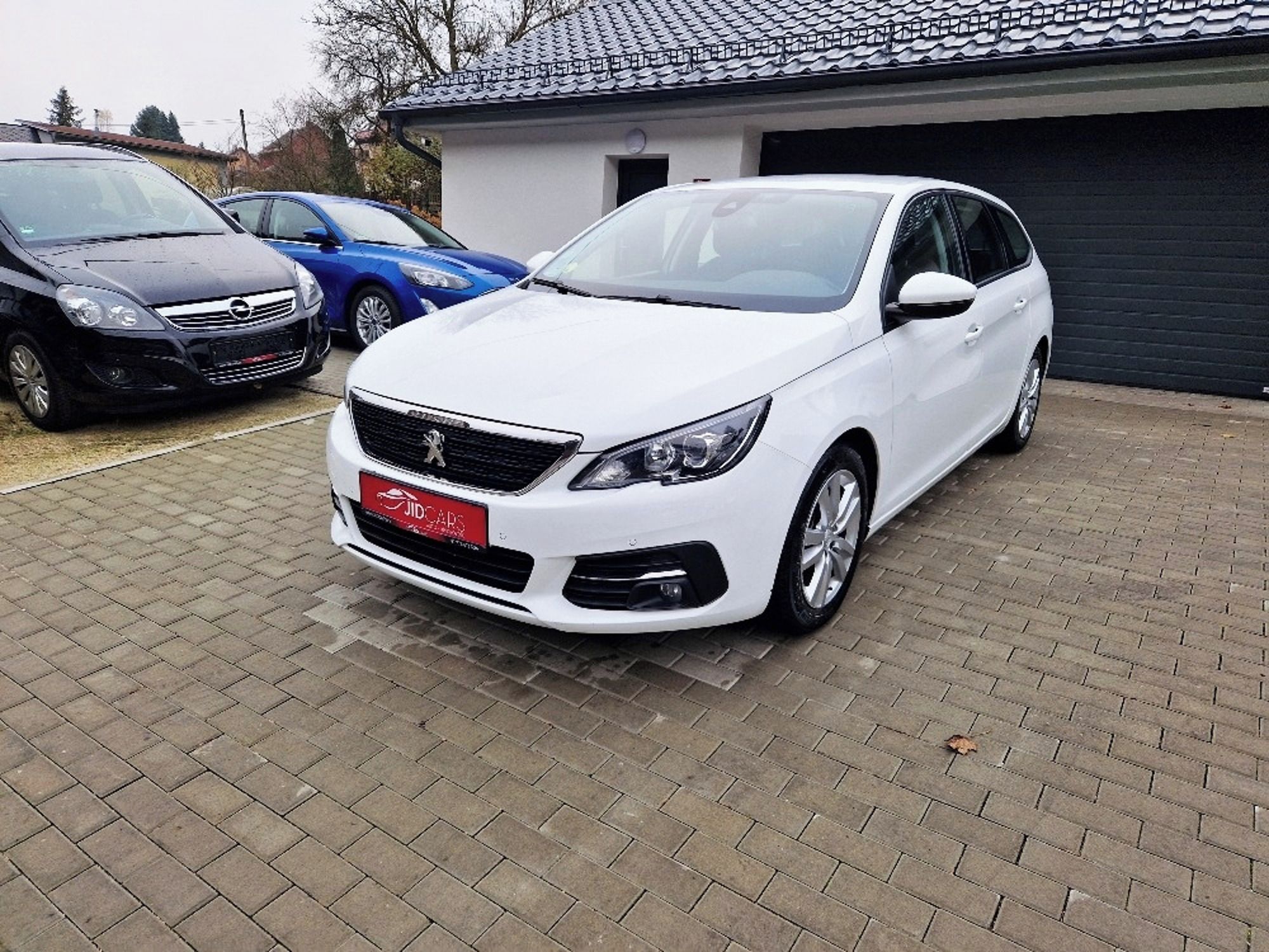 Peugeot 308, 1.5 HDi, Business Line, LED - fotka 2