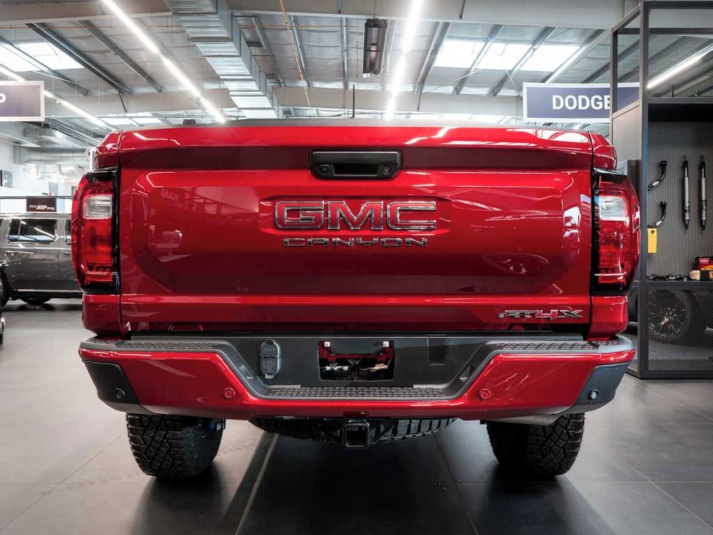 GMC Canyon, 2.7 AT4X 3"Lift 4WD Head-up - fotka 4