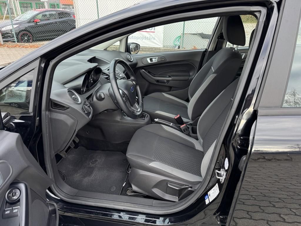 Ford Fiesta, 1.0i 59 kW klima, serviska - fotka 6