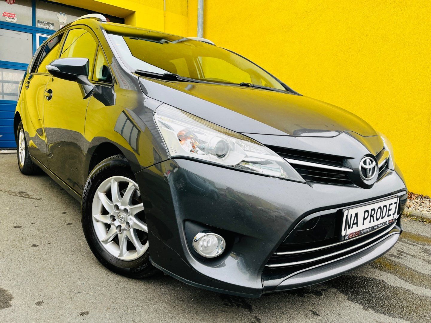 Toyota Verso, 1.6 D4D STYLE VYHŘEV SEDADEL