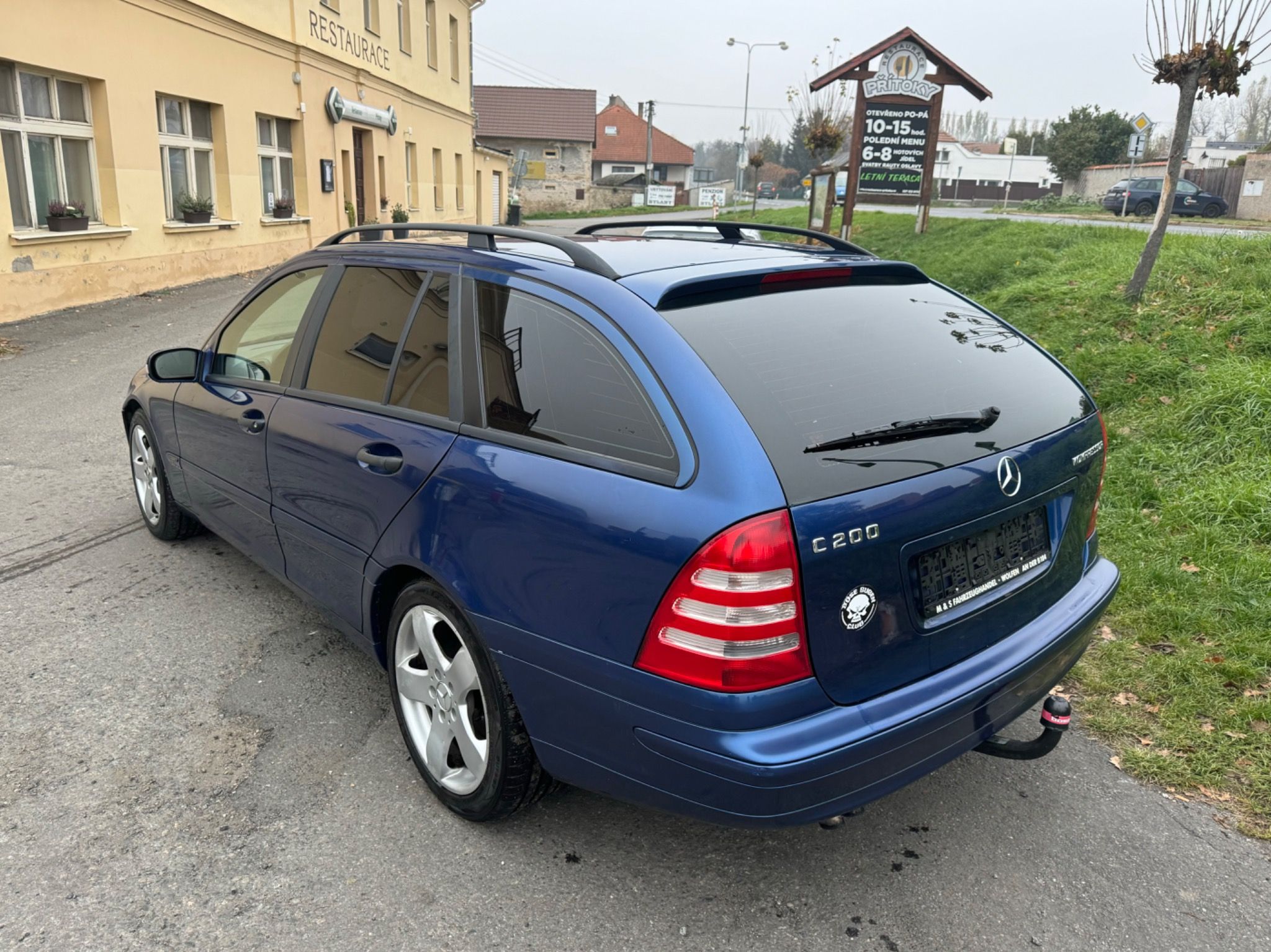 Mercedes-Benz Třídy C, 180 Kompressor 105kW.Tažné - fotka 6