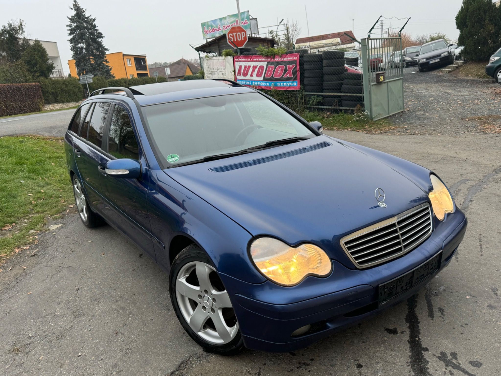 Mercedes-Benz Třídy C, 180 Kompressor 105kW.Tažné - fotka 2