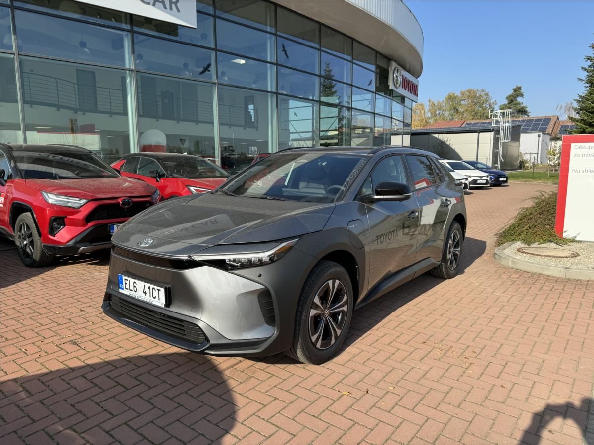 Toyota bZ4X, Prestige