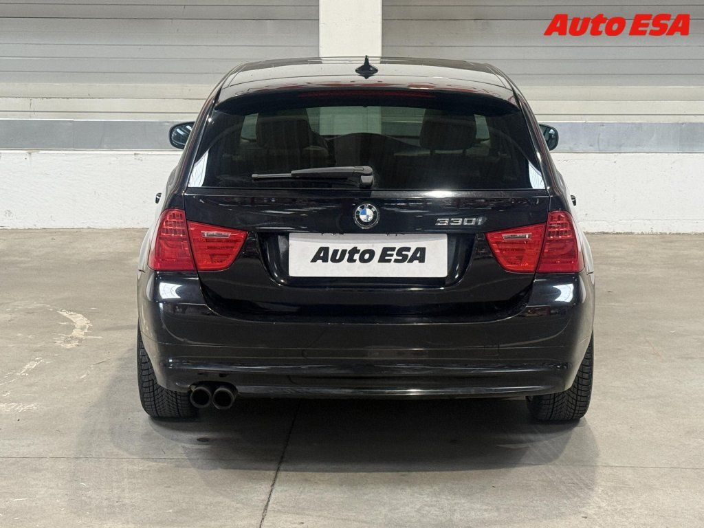 BMW Řada 3, 3.0i 330 xDrive,AT,kůže - fotka 5