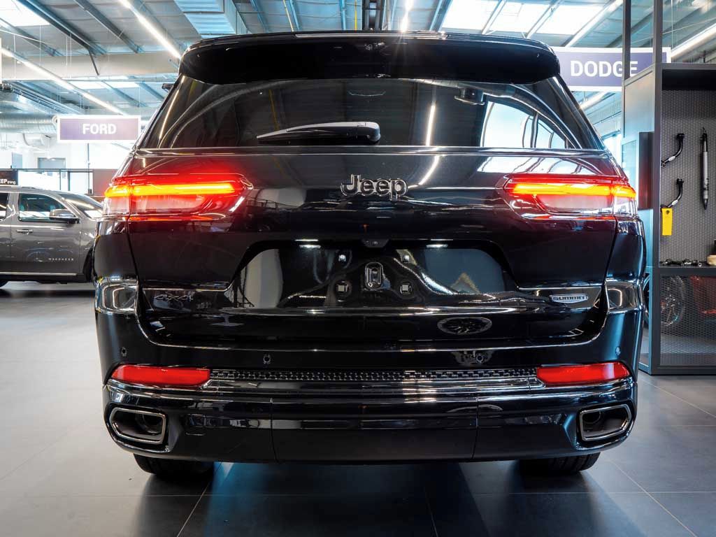 Jeep Grand Cherokee, 5.7 V8 Summit Reserve L HeadUp - fotka 5