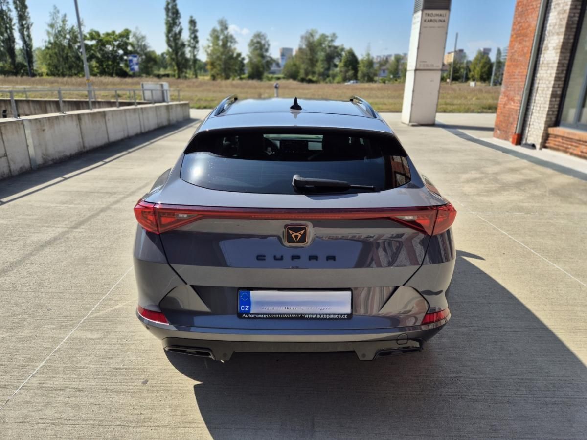 Cupra Formentor, 1,5 TSI 150k DSG - fotka 4