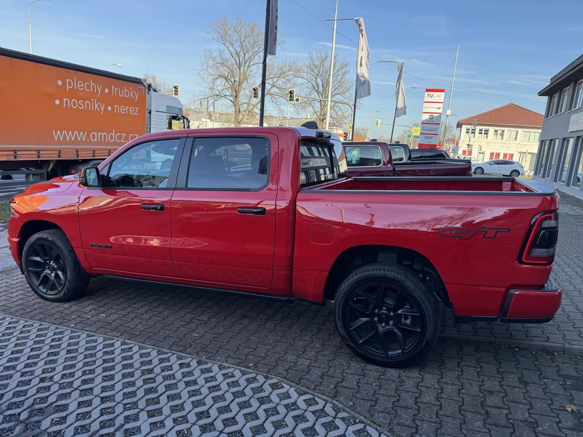 RAM 1500, 5,7 HEMI Laramie Night + GT - fotka 2