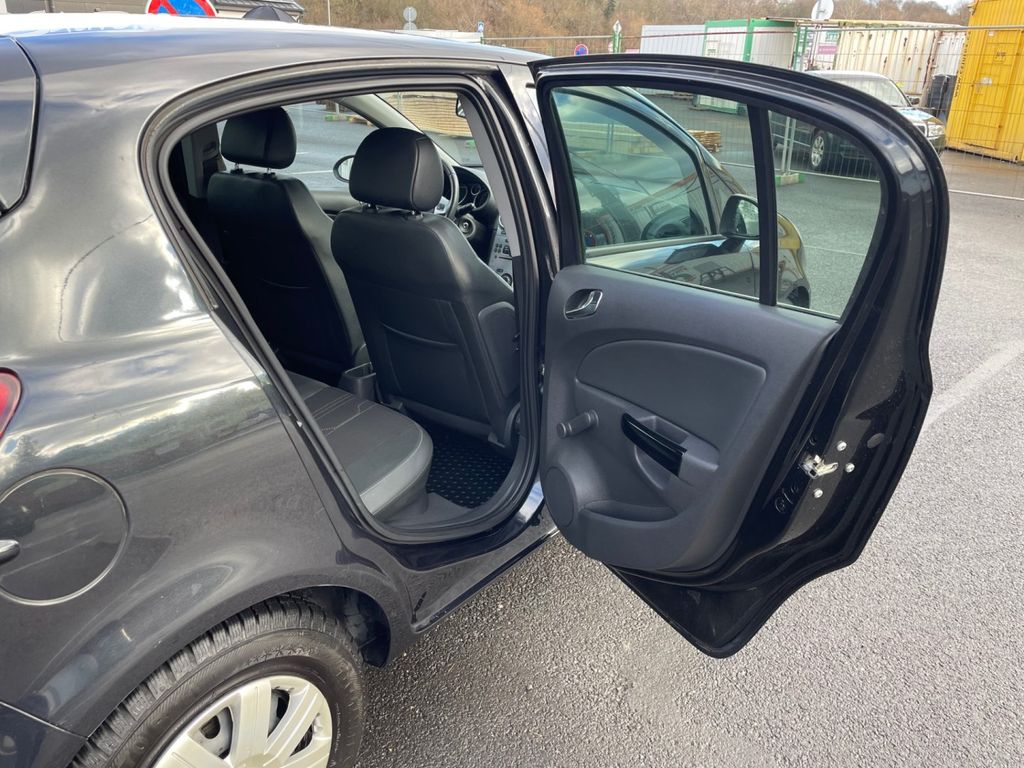 Opel Corsa, 1,4 64kW SERVISKA KLIMA