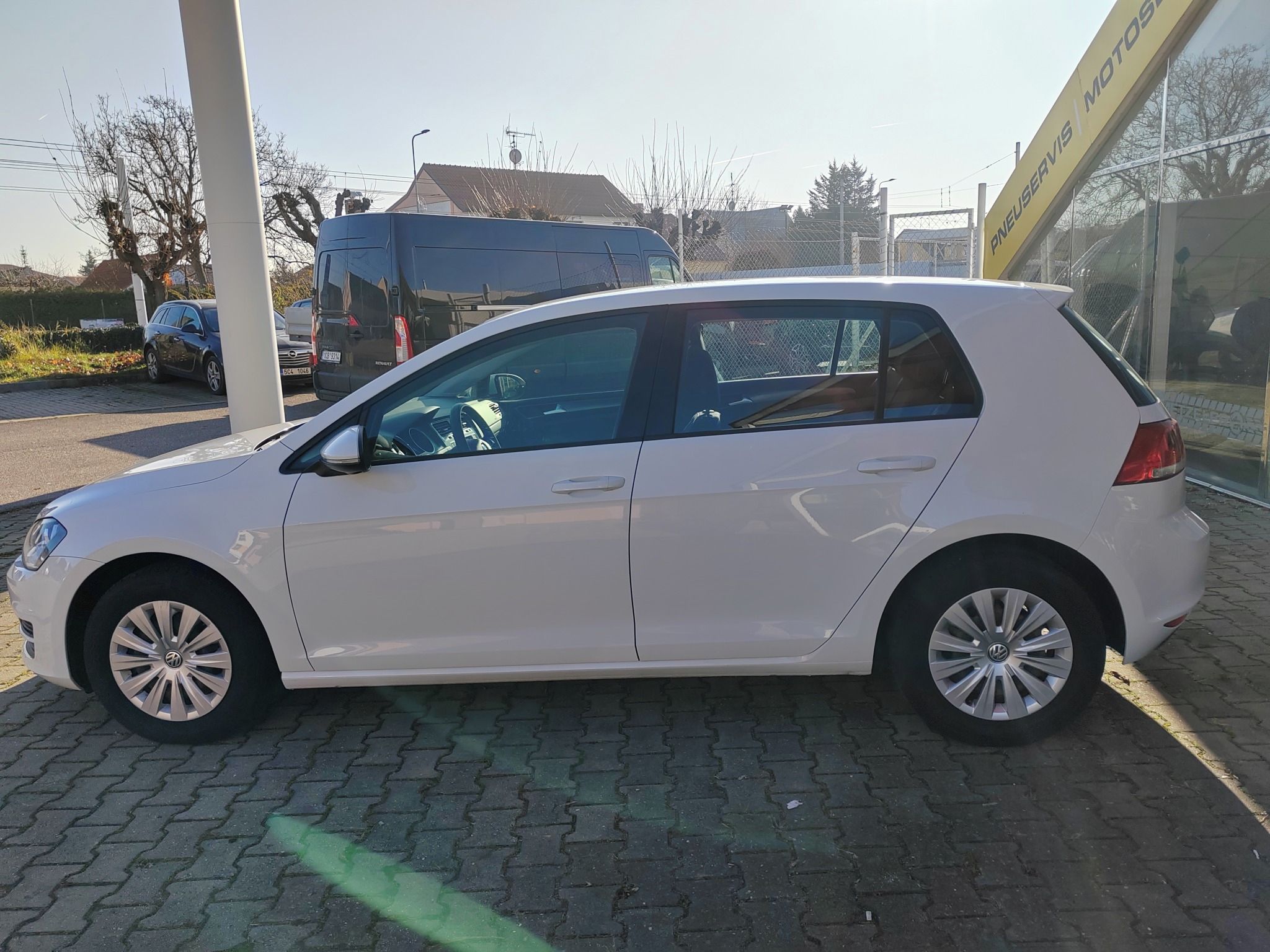 Volkswagen Golf, 1.2TSI, 63KW,Manuál CZ - fotka 3
