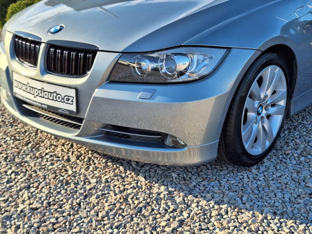 BMW Řada 3, 330i SPORT N52 - fotka 2