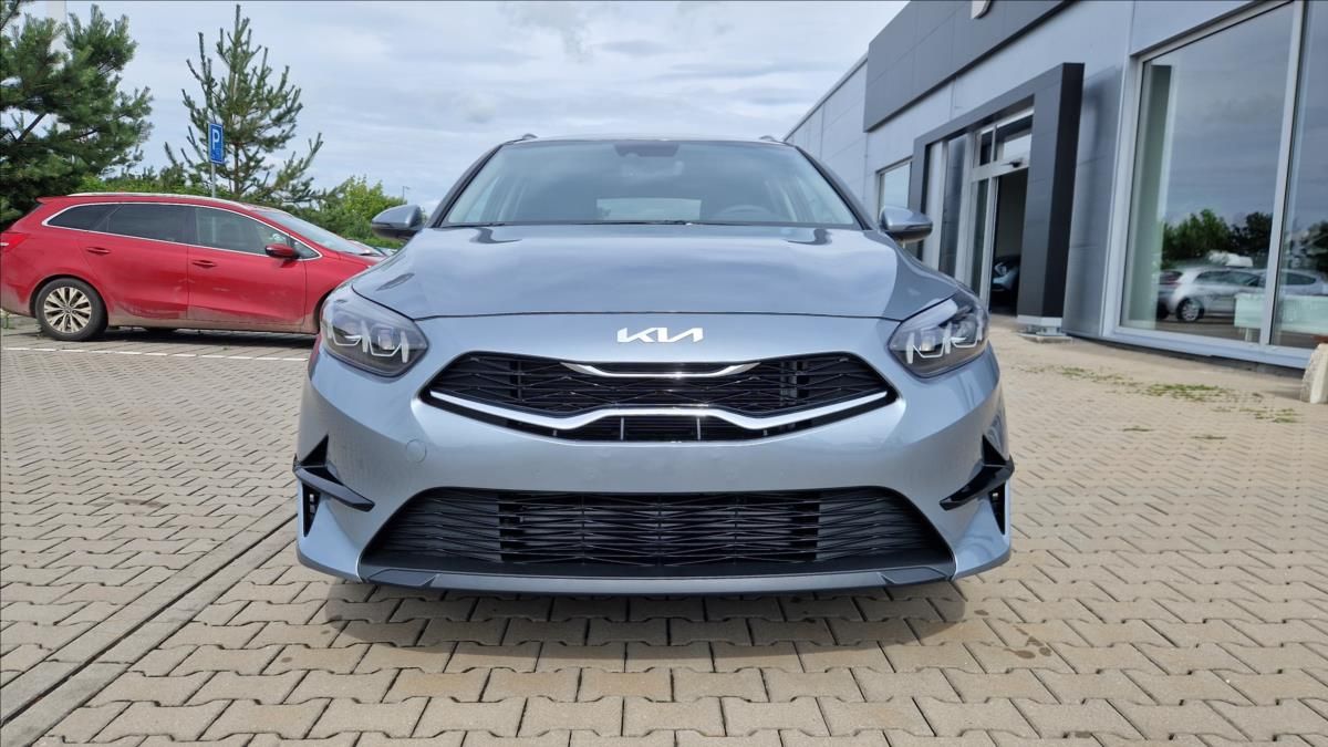 Kia Cee´d, 1,5 T-GDI Top +paket Business - fotka 2