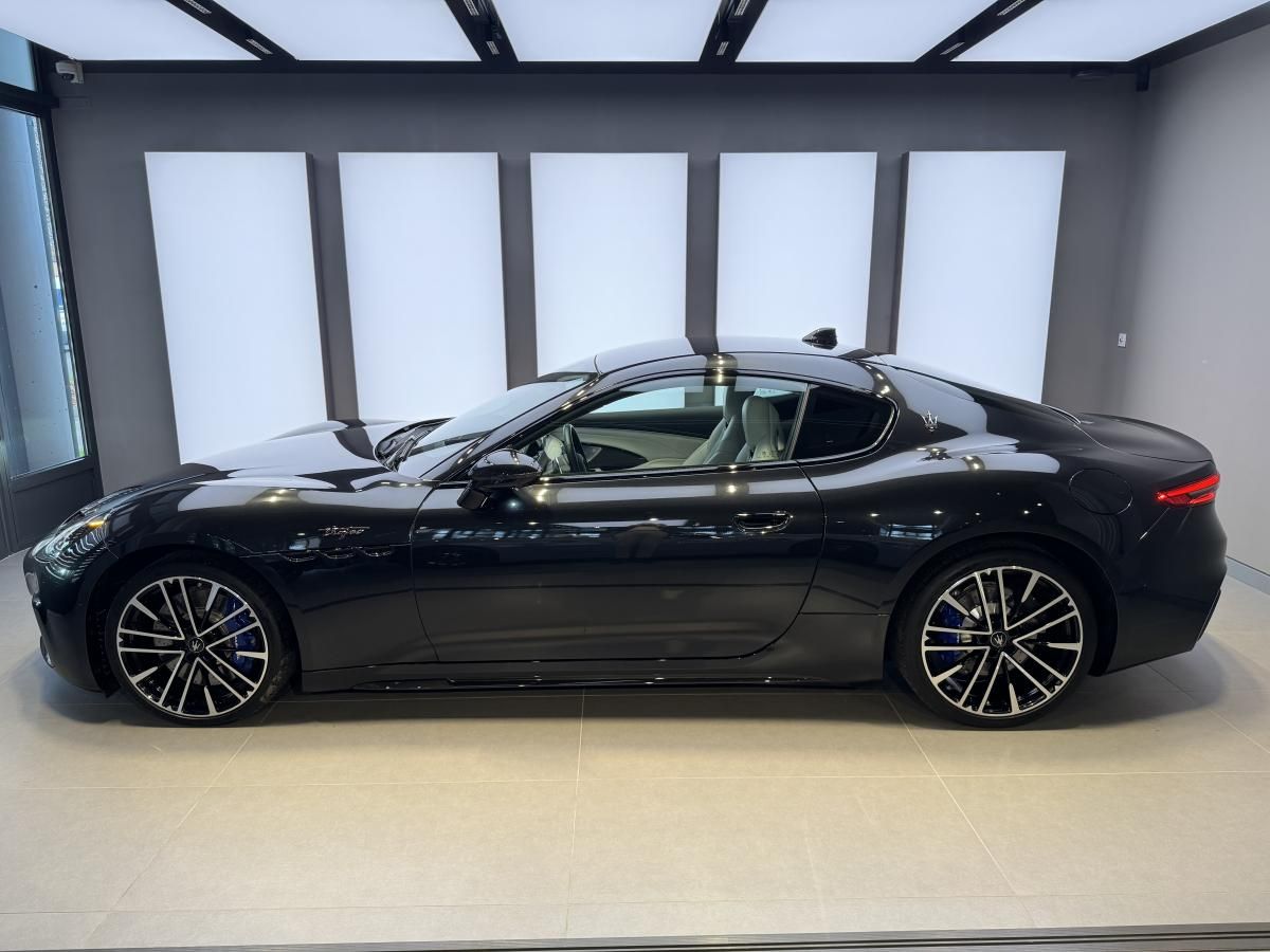Maserati GranTurismo, Trofeo 550 HP - fotka 5