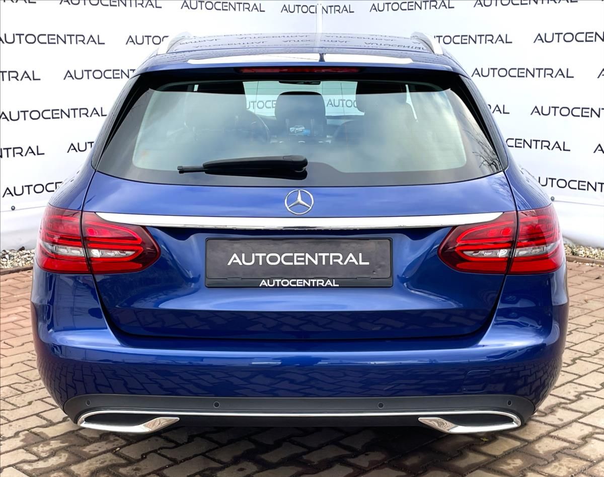 Mercedes-Benz Třídy C, 180 Avangarde AMG-line ,111t.k - fotka 5