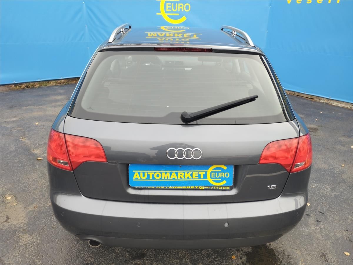 Audi A4, 1,6   1.6 MPi 75KW - fotka 5