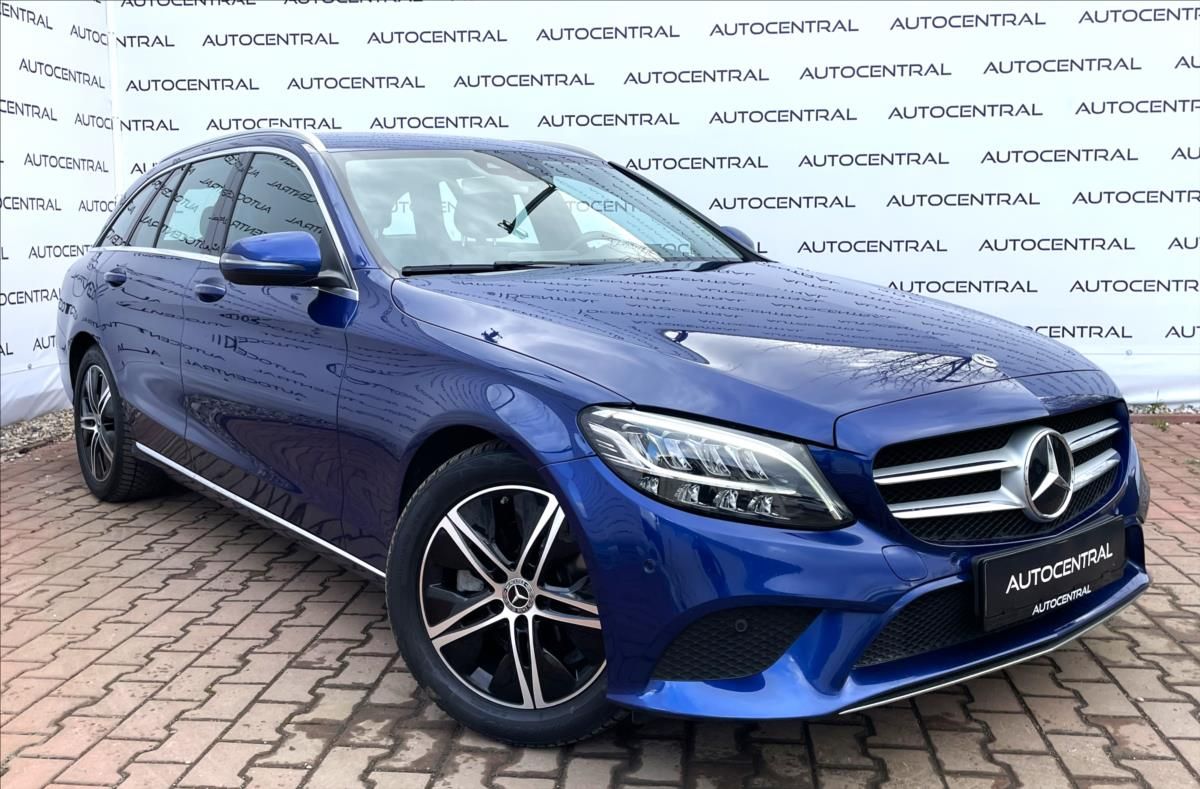 Mercedes-Benz Třídy C, 180 Avangarde AMG-line ,111t.k