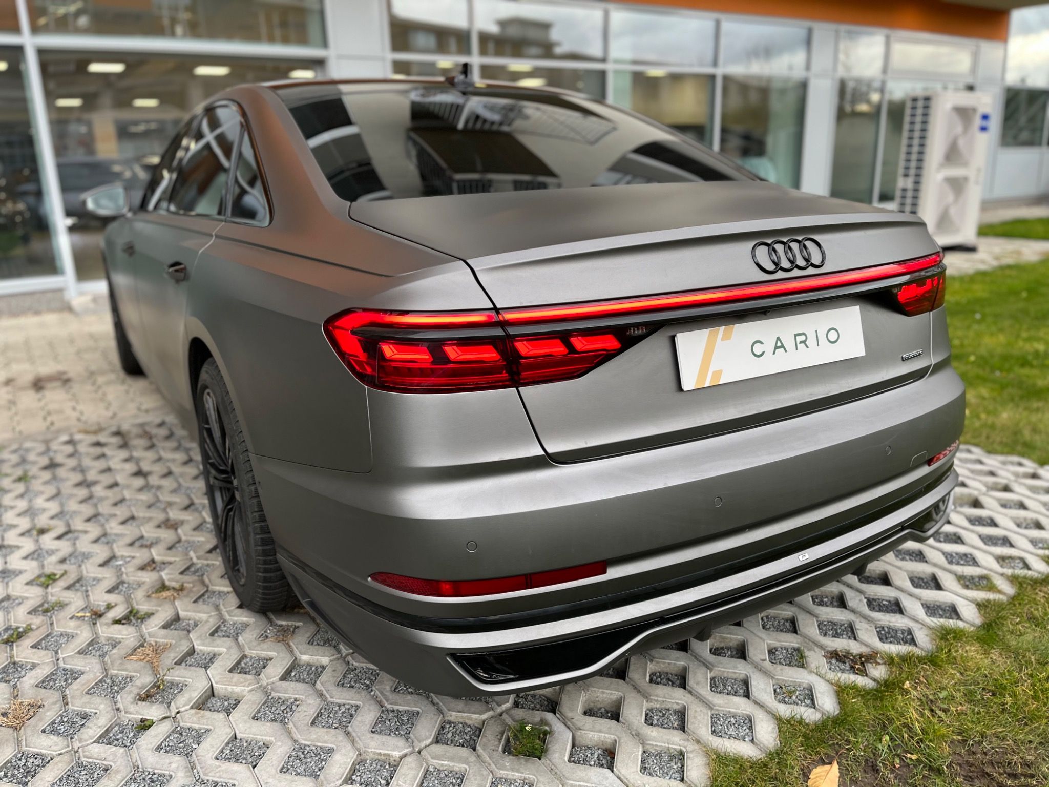 Audi A8, A8 long full spec + ABT paket - fotka 6