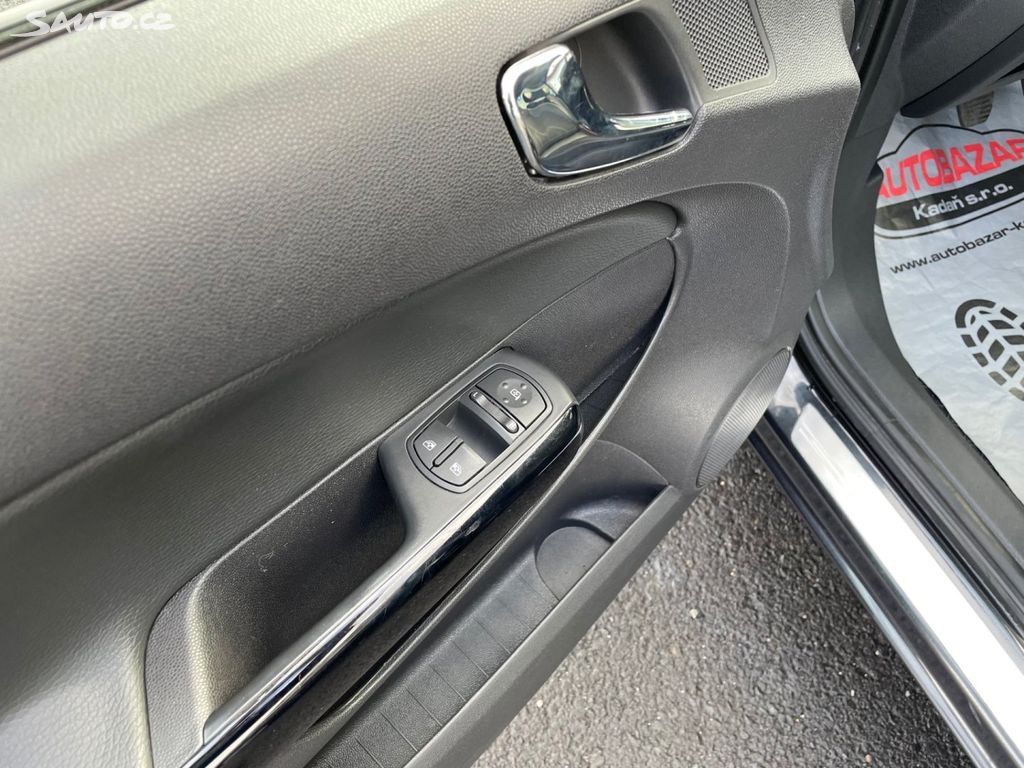 Opel Corsa, 1,4 64kW SERVISKA KLIMA