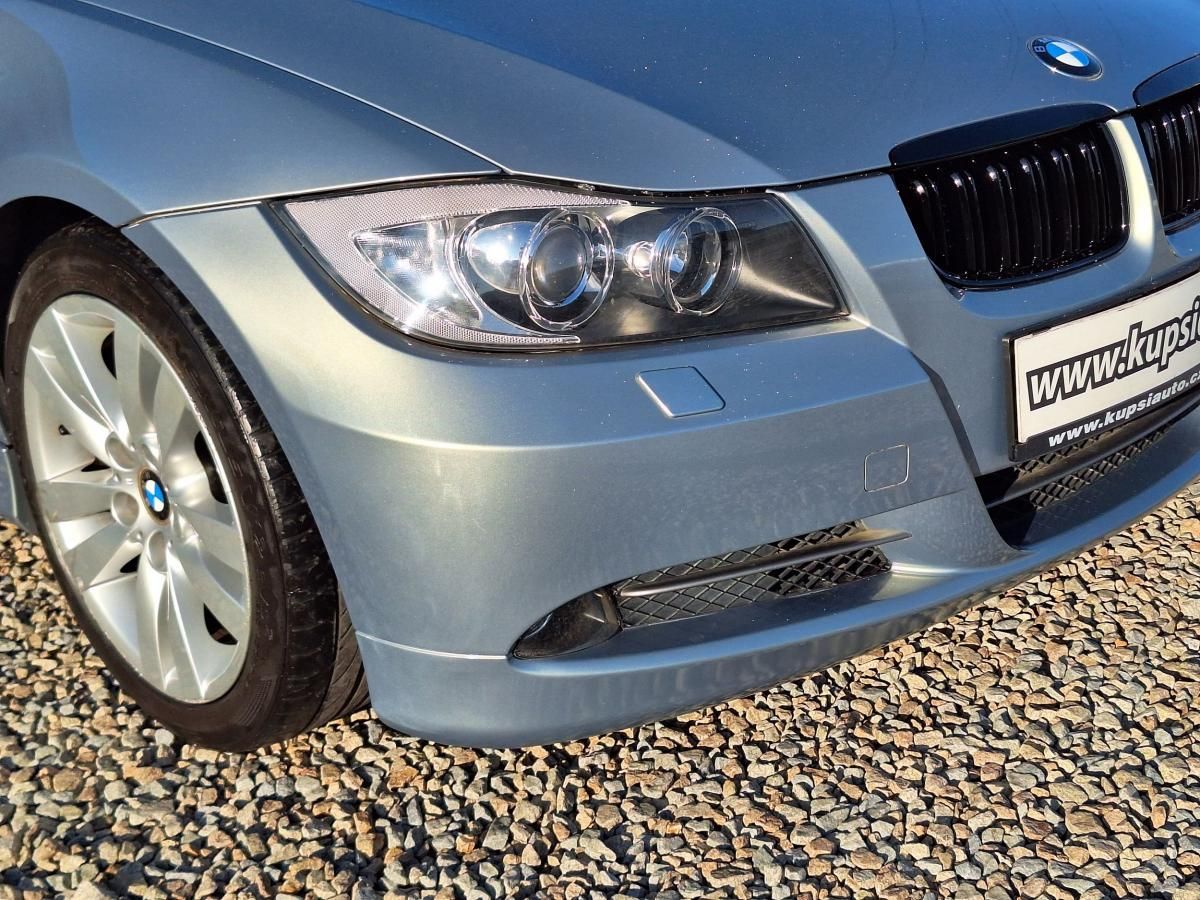 BMW Řada 3, 330i SPORT N52 - fotka 3