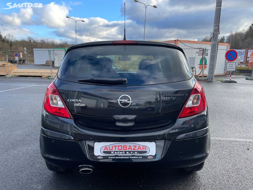 Opel Corsa, 1,4 64kW SERVISKA KLIMA