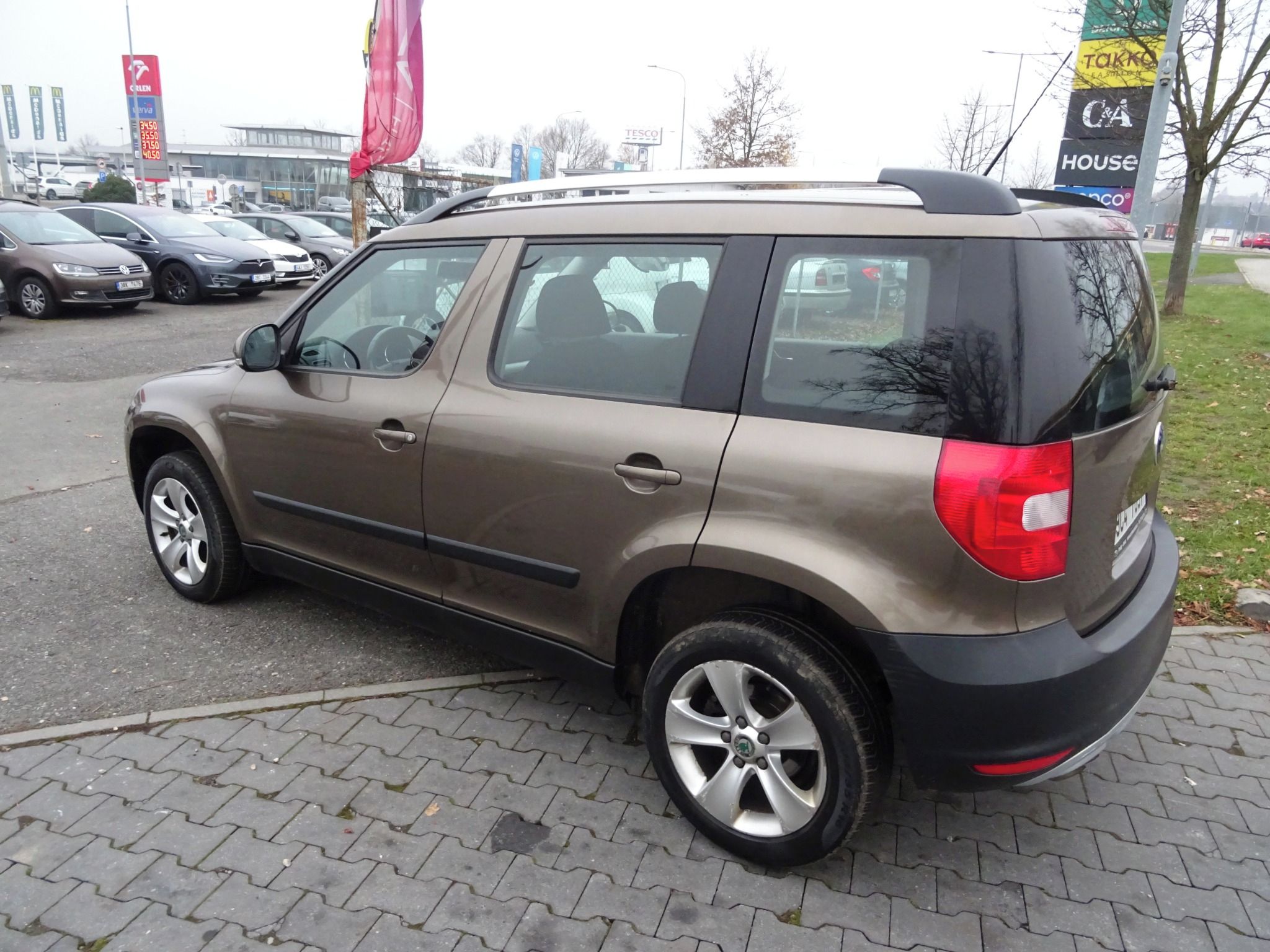 Škoda Yeti, 1.6 TDI Adventure GreenLine - fotka 2