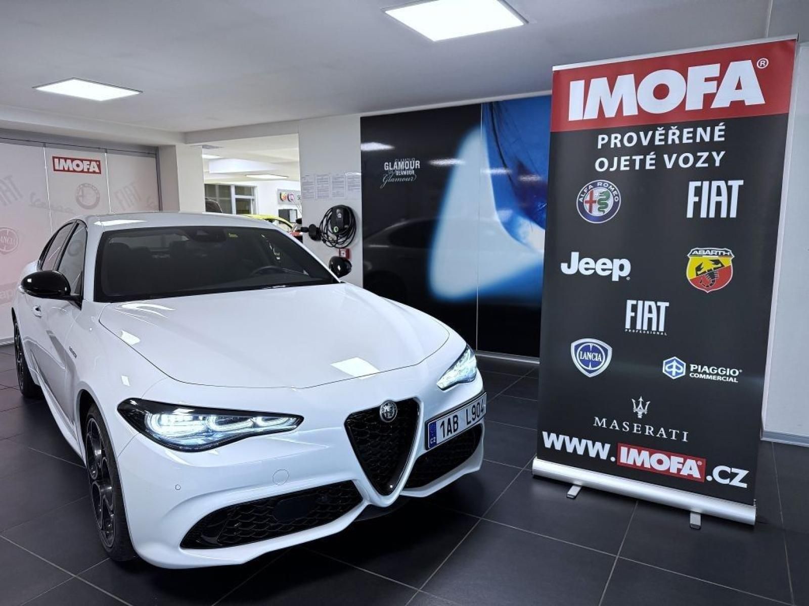 Alfa Romeo Giulia, 2.2 JTDm 210k AT8 ZF Q4 4x4 - fotka 2